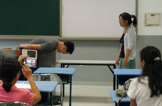 C:UsersAdministratorDesktop\u5f85发布新闻70918班主任拜师仪式\u5fae信图片_20170918092844.jpg