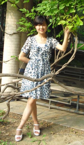余婷婷.jpg